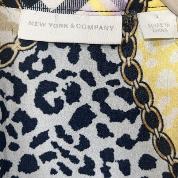 New York Printed Button Side High Slit Down Tunic Top(Size Small) - Picture 8 of 8